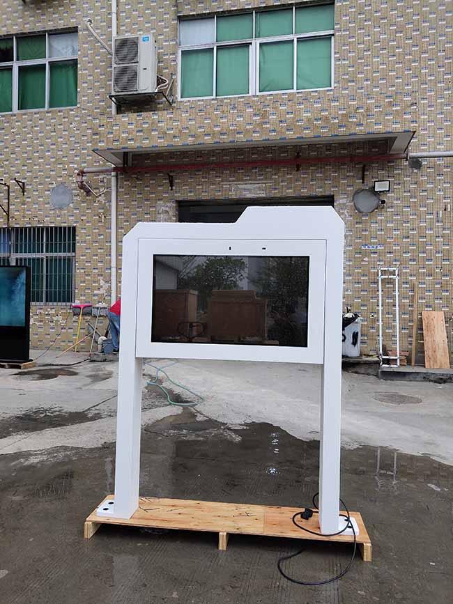 Factory Wholesale Floor Stand Outdoor Capacitive 4K Screen Sunlight Readable Tv Ip55 Exterior Digital Menu Board