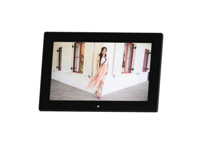 China 12 Inch Home Decoration Digital Remote Sharing Wooden Photo Frame for sale
