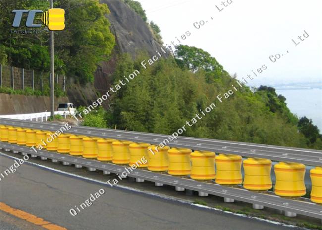 Highway Rolling Guardrail Barrier For Vehicle Traffic Protection 0