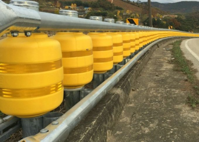 W Beam Rolling Guardrail Barrier Accident Car Transportation Facilities Guardrail 10