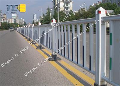 China Nenhuma exposição de aumentação do poste de amarração dos corrimões de aço do zinco da barreira da estrada concreta da oxidação anti à venda