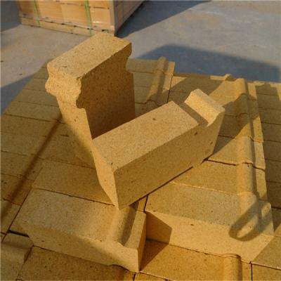 Chine Taille standard résistante à hautes températures de briques réfractaires de fourneau pour l'industrie sidérurgique à vendre