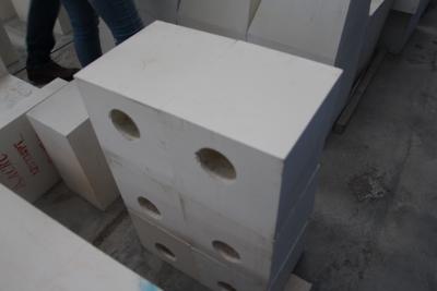 China Good Wear Resistance and High Purity Corundum Brick for Glass Furnace / Gas Furnace for sale