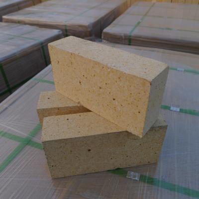 China Customized Size Heat Resistant Bricks , High Alumina Fire Bricks Natural Yellow Color for sale