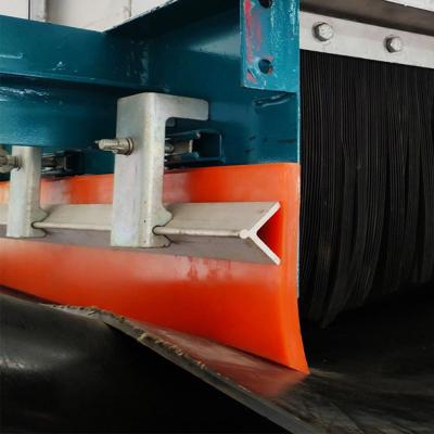 China Rubber Polyurethane Conveyor Skirting Belt Friendly Skirting Rubber Lining for sale