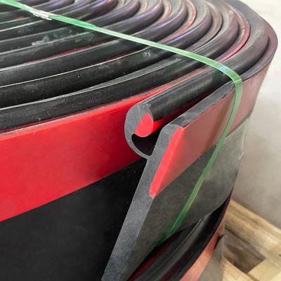 China Abrasion Resistant Belt Conveyor Side Skirt Y Type Skirting Rubber Lining for sale