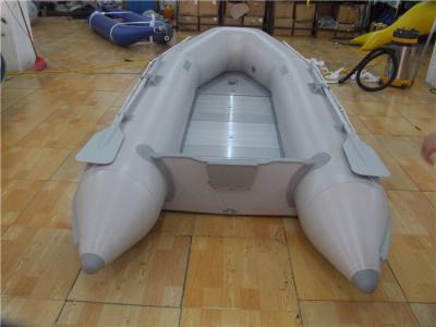 China 4 Person Green Kayak Pvc Inflatable Boat For Fishing Customized Color for sale