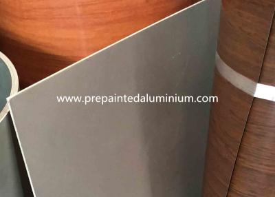 Китай 3000 серий алюминия 0.4мм Пре покрашенного для двери шторки завальцовки продается