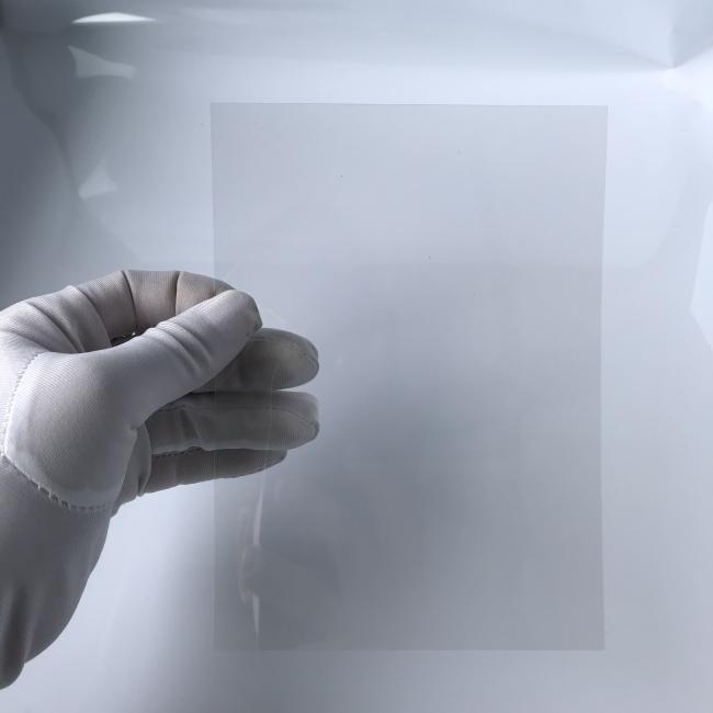 Comparison of glass with and without Nasido Safety Film
