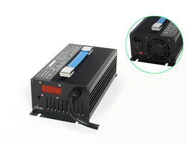 China 1200W litio Ion Battery Charger 14.6V 80A 230Vac Li Mn Battery Charger en venta