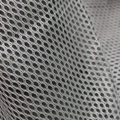 China Tecido de malha 3D de fio preto 100% poliéster Material de malha respirável para sofá à venda