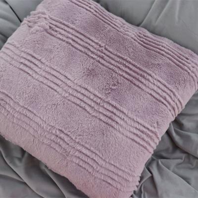 China High Colorfastness Warm Blanket Set Faux Fur Plush Minky Blankets for sale