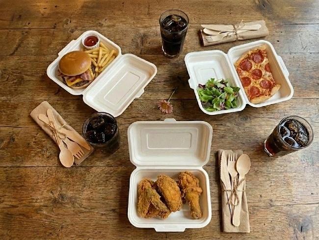 using one-motion closure bagasse clamshell container for fast packing