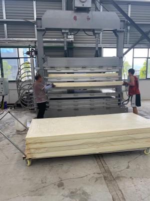 China EVA Foam Press Machine 30 Tons Compressing Force 6-12 Layers for sale
