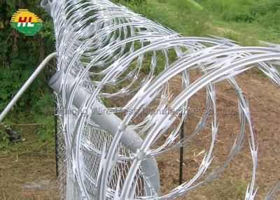 中国 CBT-65かみそりワイヤーはかみそりの鉄条網に伸ばした農場の塀の庭のためのワイヤー コイルを電流を通した 販売のため