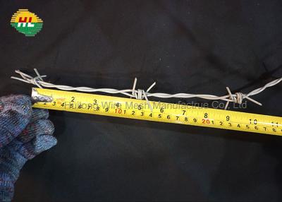 China HUILONG Arame Farpado Galvanized Razor Barbed Wire , Normal Twist Barb Wire Roll for sale