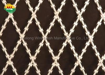 China 2.8mm Sharp Welded Concertina Razor Wire Fence , Razor Mesh Fence With Firm Structure for sale
