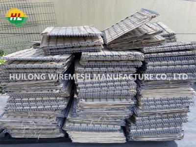 China Military Heavy Galvanized Hesco Defensive Barriers 4mm 50x50mm Wall for sale