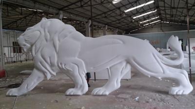 中国 ライオンは磨かれたステンレス鋼の大きい庭の動物の彫像316を浮彫りにした 販売のため