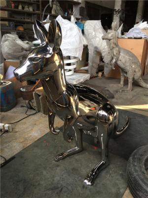 China Mirror Kangaroo Metal Animal Sculptures Floor Installation Giant Animal Statues for sale