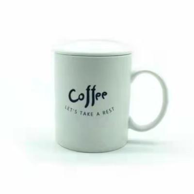 China Promotional 300ml 10Oz Ceramic Coffee Mug With Lid Easy To Grasp for sale