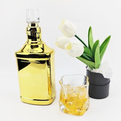 China High White Glass Material 500ml Square Glass Bottle for Wine Alcohol 750ml Spirits for sale