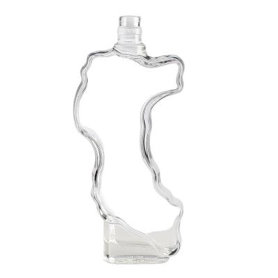 China Unique Cocktail Glass Vodka Bottle 750ml Capacity Customized for Wine Enthusiasts for sale