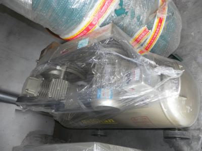 中国 炭素鋼の縦の空気圧縮機タンク/小さい圧縮空気タンク 販売のため