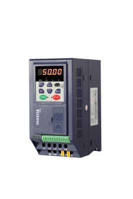 China Small Size 220V 1.5KW 2.2KW Solar Water Pump Controller For Agriculture Irrigation for sale