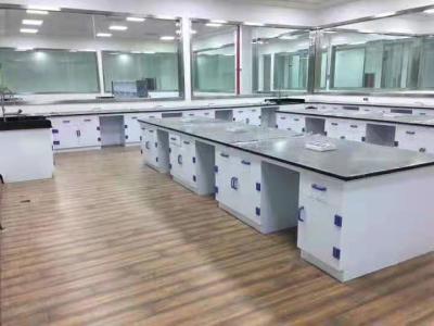 China Customizable lab island bench designed to meet modern requirements à venda