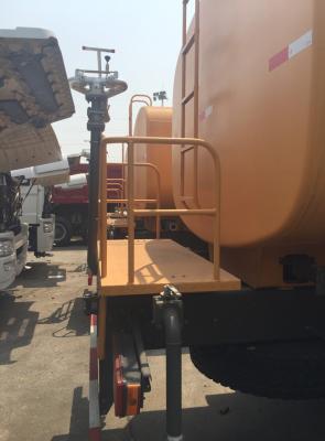 China 6500 Gallon Water Truck Water Tank Truck Hydraulically Operating Air Assistance for sale