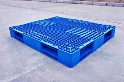 China Economical Nestable Light Weight Recycled Plastic Pallets For Warehouse Storage for sale