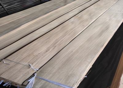 China Ash Wood Sliced Brown Veneer MDF Sheets 3500mm Size Crown Cut for sale
