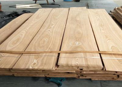 China 0.3mm 0.4mm Thickness Brown Ash Wood Crown Cut Veneer For MDF for sale