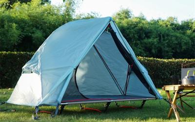 Китай Кровать лагеря складчатости кроватки располагаясь лагерем шатра Оксфорда голубого полиэстера 210D 200*120*95CM на открытом воздухе продается