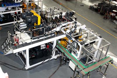 China Máquina de alta velocidad del moldeo por insuflación de aire comprimido de la protuberancia, máquina del moldeo por insuflación de aire comprimido del HDPE en venta