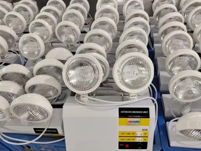 Factory Price IP65 Waterproof 3 Hrs Discharging Time LED Double Heads Rechargeable Emergency Light for School Hotel Basement Public Place