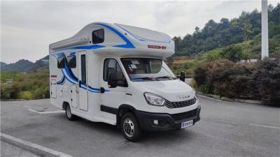 China 170 hp 3 Beds RV Caravan Van , Rotary Toilet Mobile Home Camper Van for sale