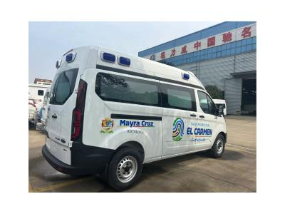 China Euro 6 Emergency Ambulance Car 5820x1974x2690mm With 2500kg Curb Weight à venda