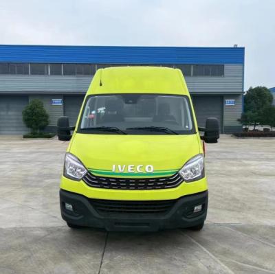 China Vehículo de rescate de emergencia 933/1097mm Suspensión delantera/trasera Comprar una ambulancia con aceite diesel en venta