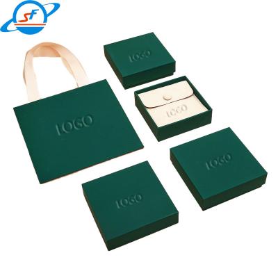 China Fábrica de microfibra personalizada Sacos de transporte Maletas Caixas de presentes Bolsas de jóias pulseiras brincos brincos bolsas de envelope jóias ba à venda