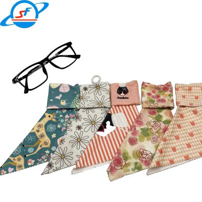 Chine Tissu de nettoyage de lentilles de lunettes léger Tissu de lunettes personnalisé OEM à vendre