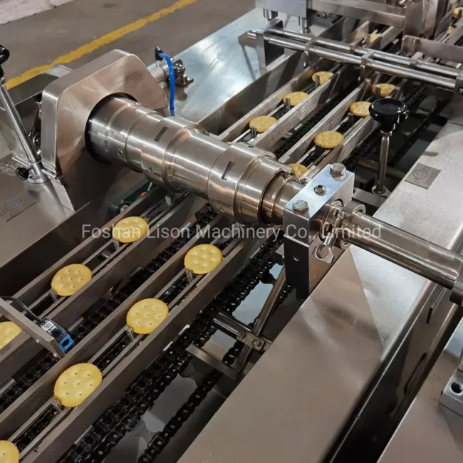 ISO9001 PLC Controlled Two Lane Single Flavor Chocolate Cream Filled Biscuit Cookies Sandwich Machine Production Line with Star Wheel Sorting Conveyor