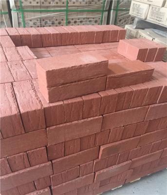 Chine Brique solide rouge d'argile avec le visage antique de brique pour la construction de mur de construction de logements 210 x 100 x 65 millimètres à vendre