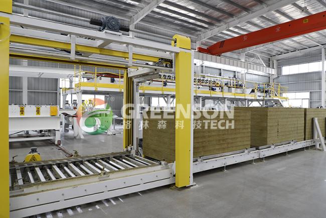 Automatic PU Sandwich Panel Making Machine Production Line