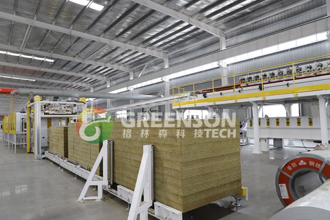 Automatic sandwich panel production line machinery