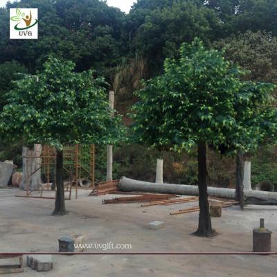 China UVG 10ft tall handmade green outdoor artificial banyan tree for home christmas decoration GRE052 for sale