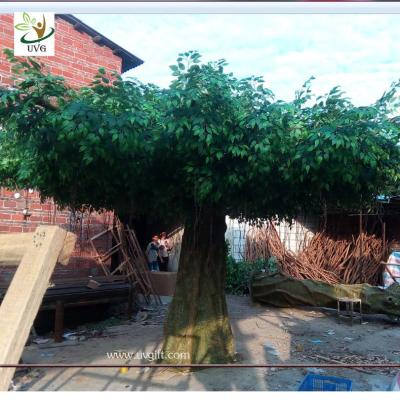 China UVG china home decor wholesale green banyan large artificial tree for play center landscaping GRE055 for sale