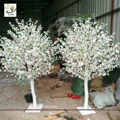 China UVG white and pink small fake peach blossom centerpieces table trees for wedding hall decoration CHR169 for sale