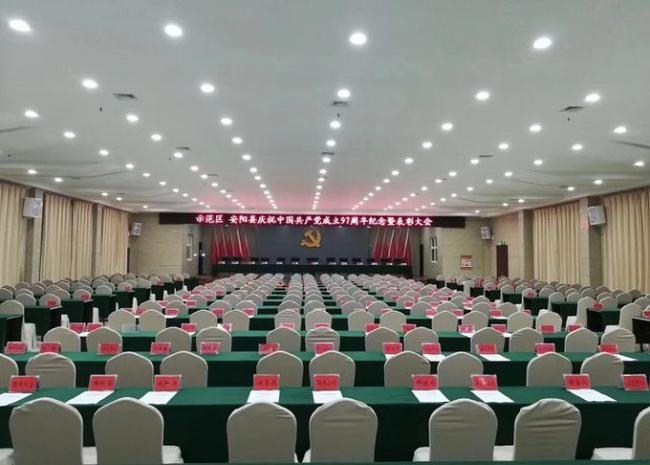 2.5mm Indoor LED Billboard For Information And Announcements With Moving Videos
